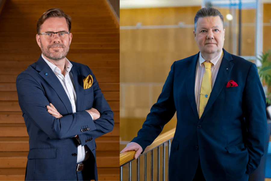 Jörgen Fogelklou, kommunalråd och gruppledare (till vänster) och Håkan Lösnitz, regionråd och gruppledare (till höger)