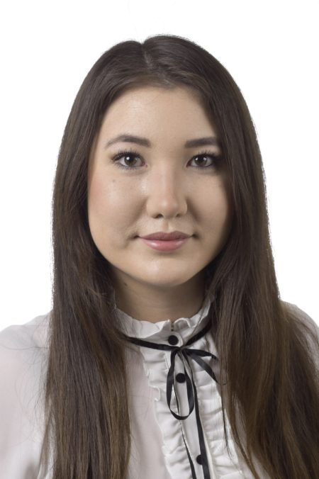 Bild på Yasmine Eriksson